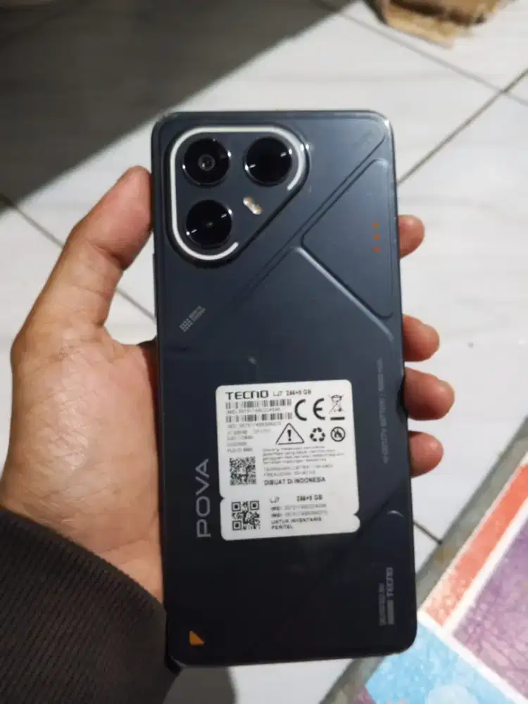 Tecno pova 7 5g 8/256 fullset mulus
