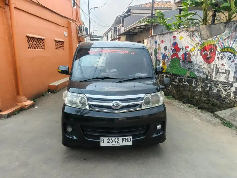 Daihatsu Luxio 2013 Bensin