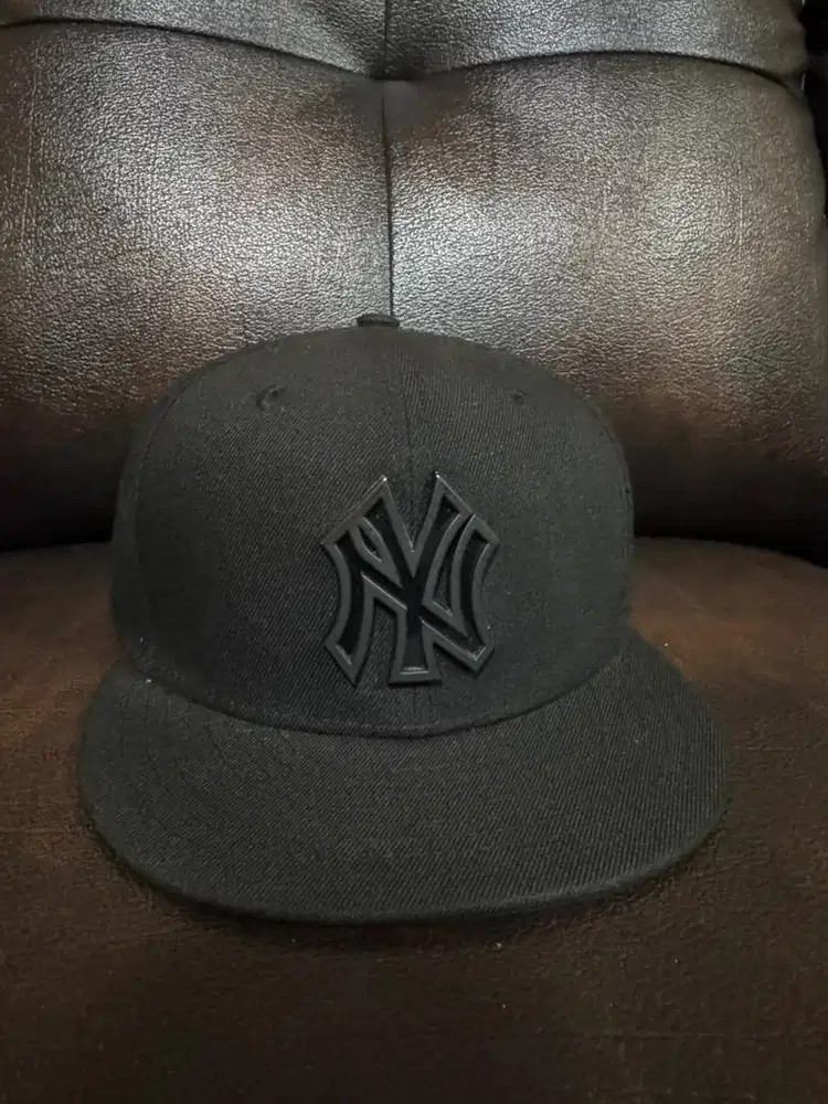 DIJUAL TOPI NEW ERA Metal Stack New York Yankees Blk Men's - Black