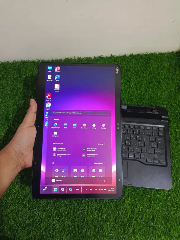 Laptop tab 2 in 1 Fujitsu i5 gen 10 touchscreen