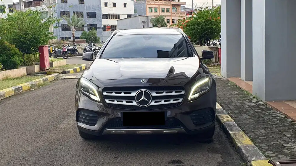 Mercedes Benz Mercy GLA 200 AMG Line CBU 2019 NIK 2019 ANTIK Low Km