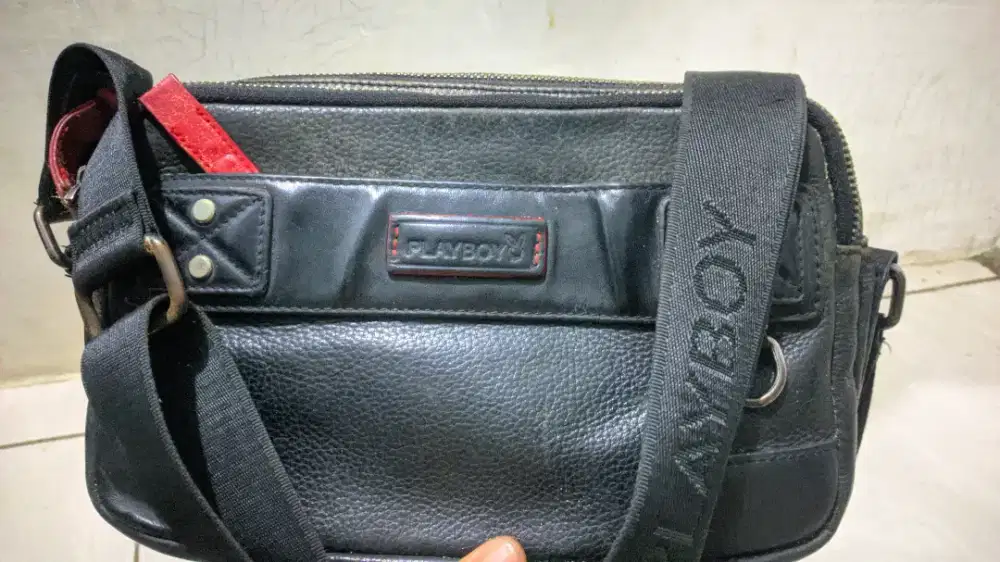 Tas slempang playboy