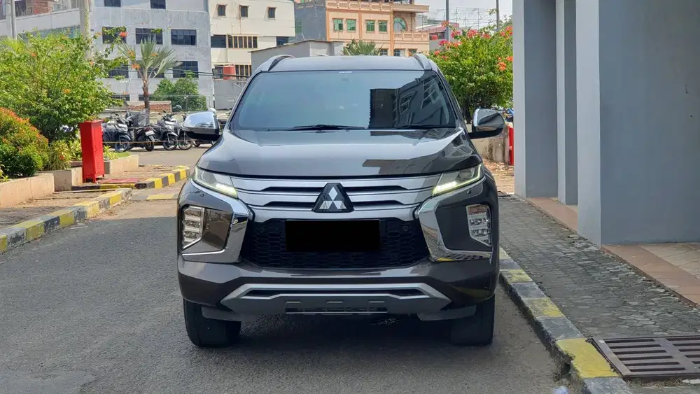 Mitsubishi Pajero Sport Dakar Ultimate 2.4 Cokelat 2022 Record Garansi