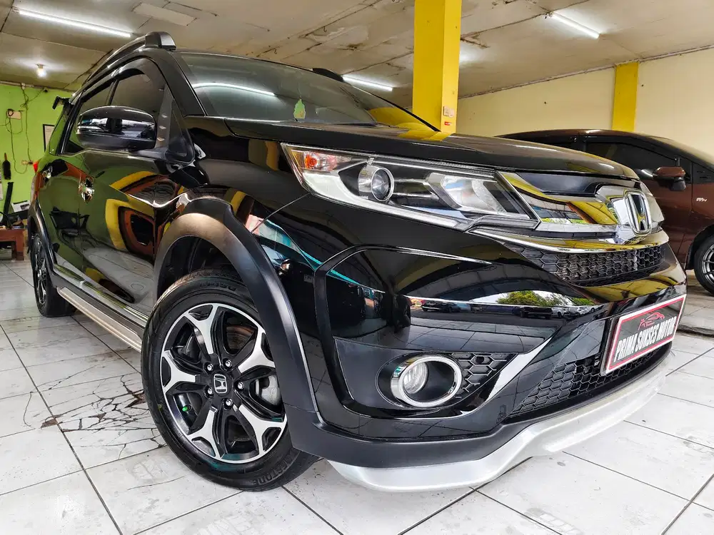 LOW KM 60RB.! HONDA BRV PRESTIGE CVT AT 2017 MATIC PERFECT ATAS E 2018