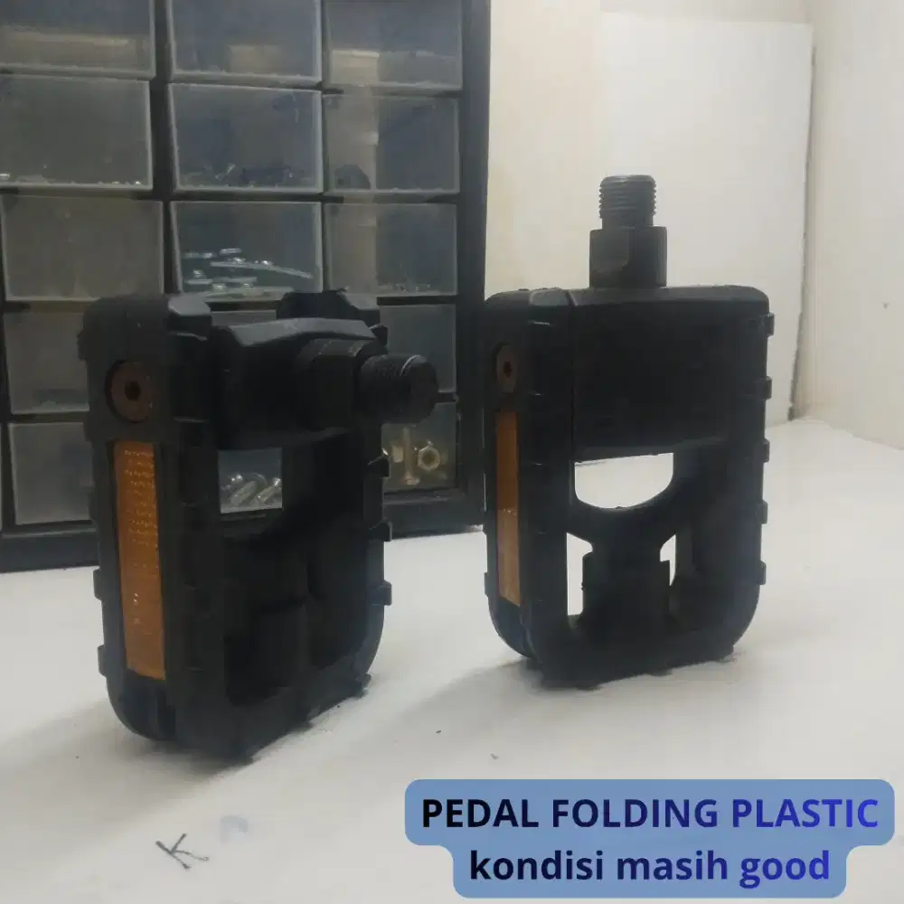PEDAL FOLDING PLASTIC SECOND