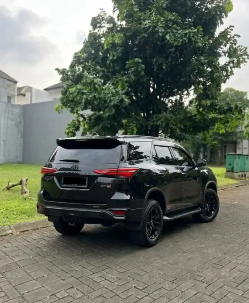 All New Fortuner GR SPORT 
2.8 DIESEL A/T 4x2 
(NEW ENGINE)