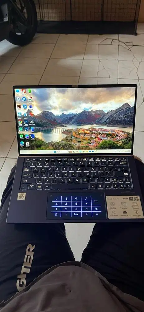 Asus Zenbook 13 Numpad UX334FAC.303  Core i5 gen 10