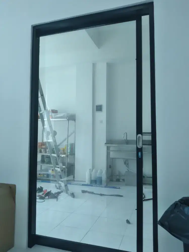 Pintu geser aluminium kaca T210cm L90cm hrg include pasang 2,3 jt /pcs