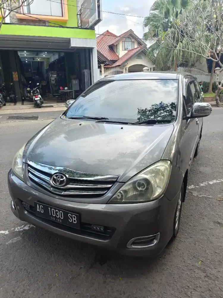 INNOVA 2010 MATIC V LUXURY NO PR