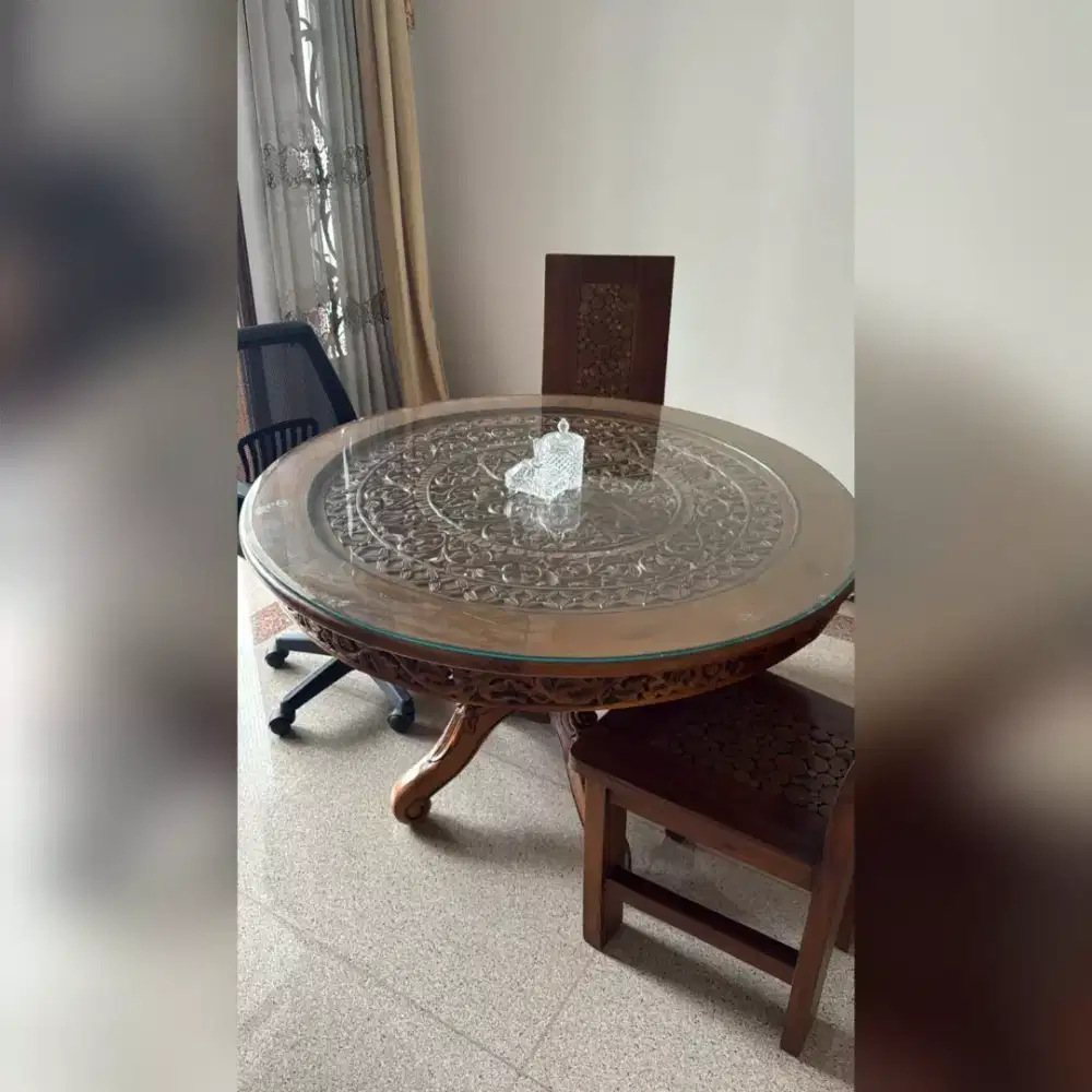 Meja Kayu Jati Solid Full Ukir Diameter 2 Meter + Kaca Pelindung