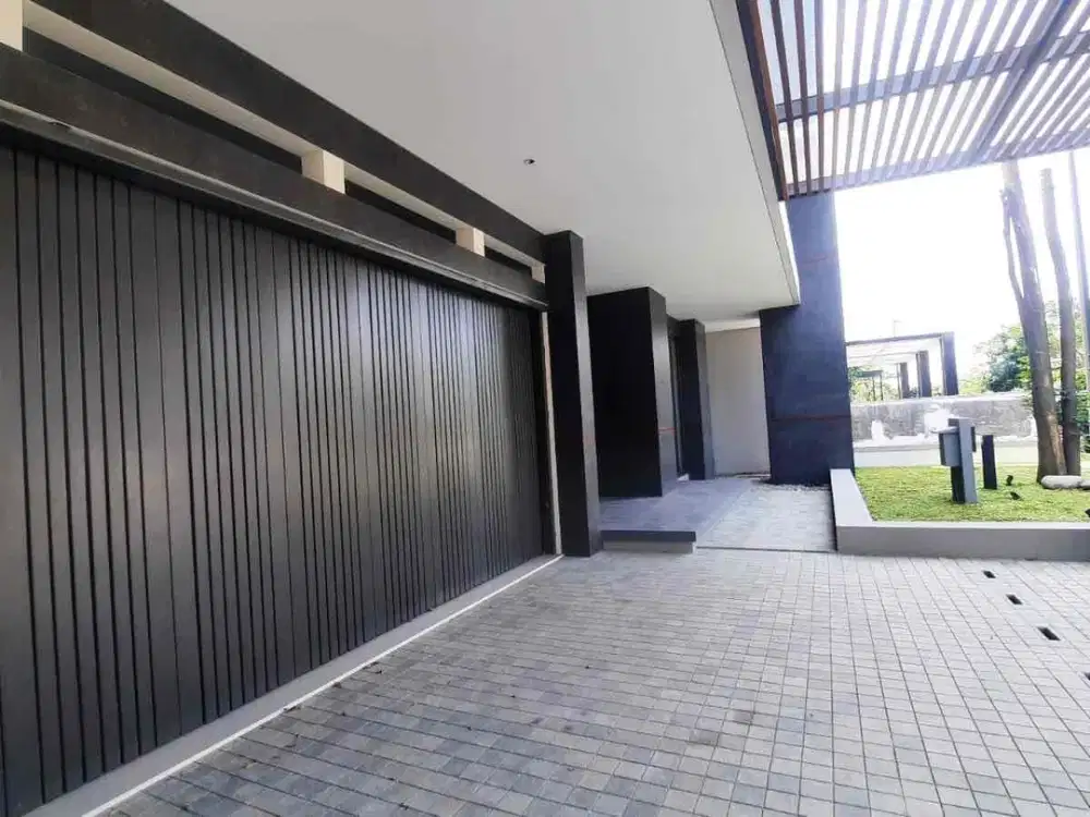 DIJUAL

Rumah Baru dan Mewah dengan Kualitas Premium di Cluster Xandari Summarecon Bandung

Rumah mengikuti konsep Fengshui yang mengutamakan aliran udara dan air terbaik dalam rumah

Bangunan 2 lantai
Luas tanah 392 m²
Luas bangunan 542.5 m²
Kamar Tidur