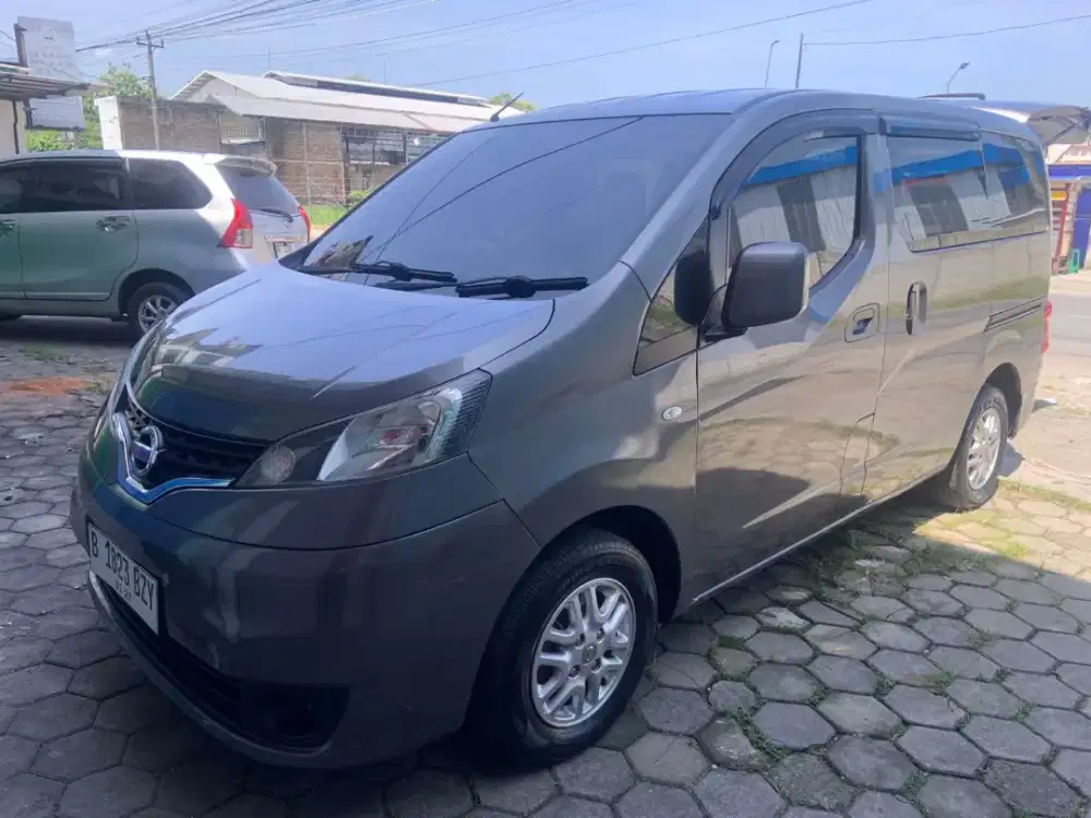 Dijual Nissan Evalia SV 1.5 Abu-Abu