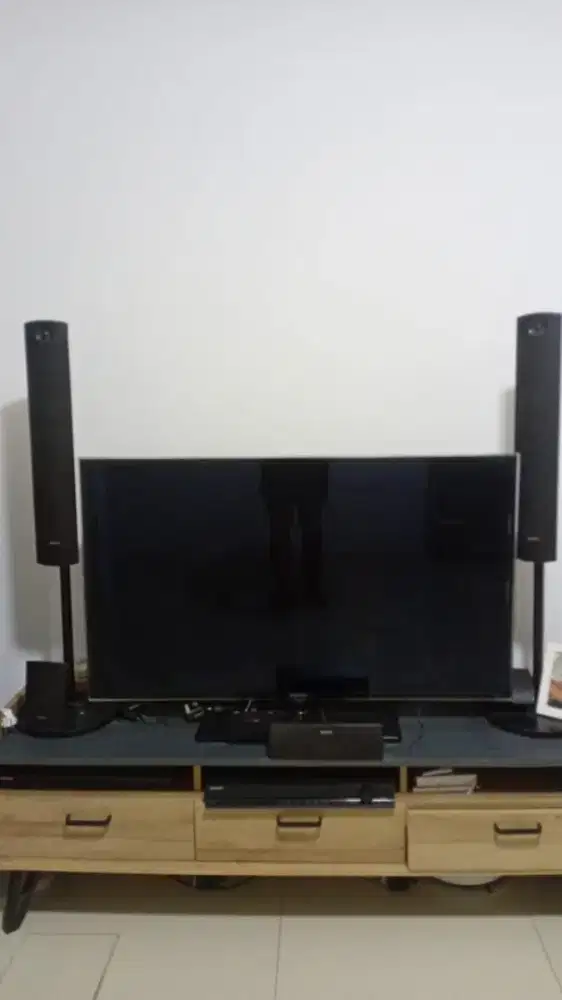 DIJUAL SMART TV + HOME THEATER + MEJA