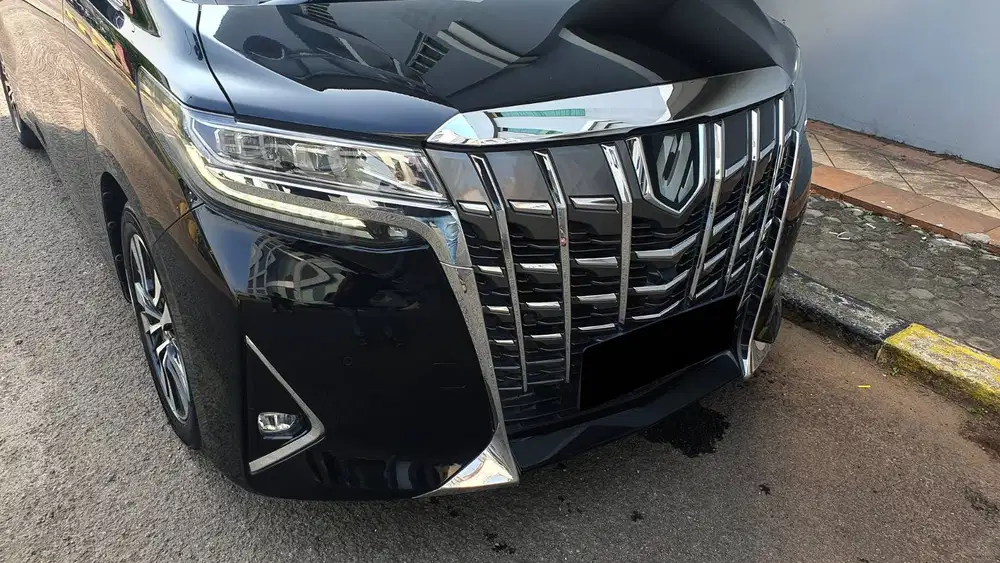 Toyota Alphard 2.5 G TSS Pilot Seat Black On Beige 2021 Record Garansi