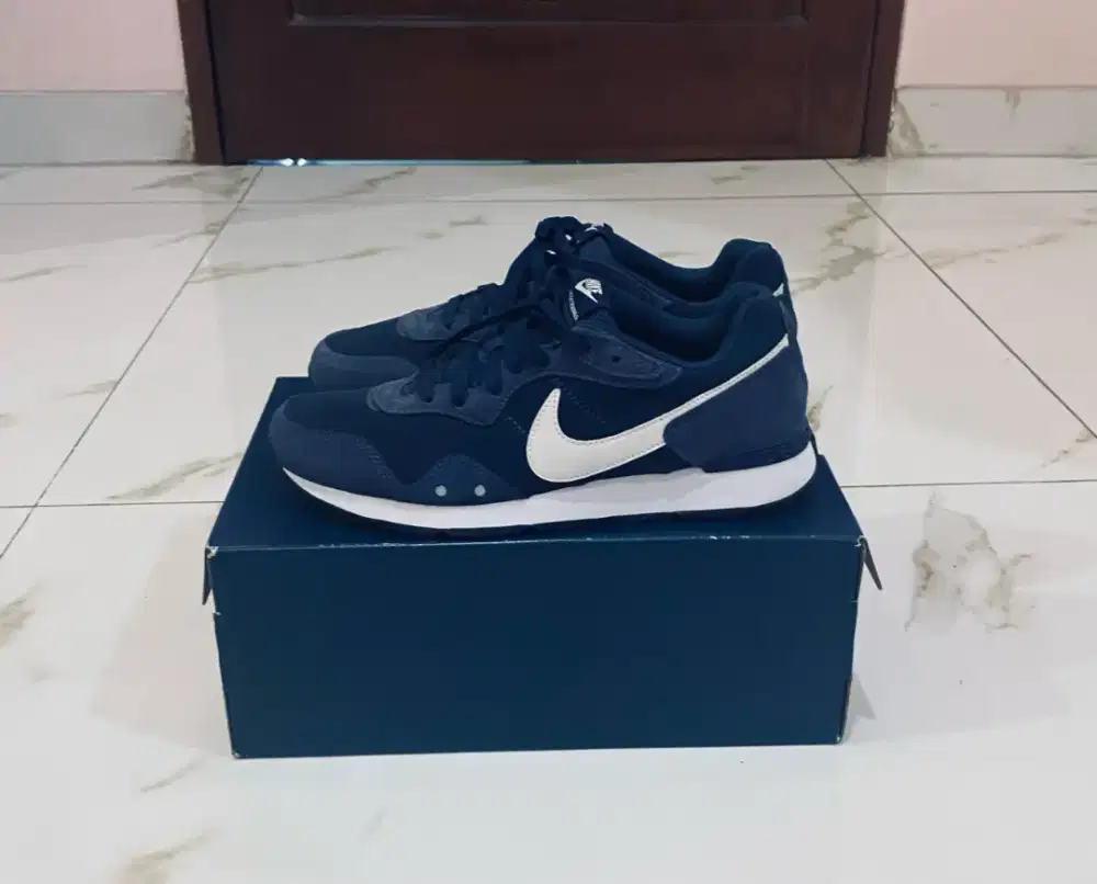 Nike Venture Runner