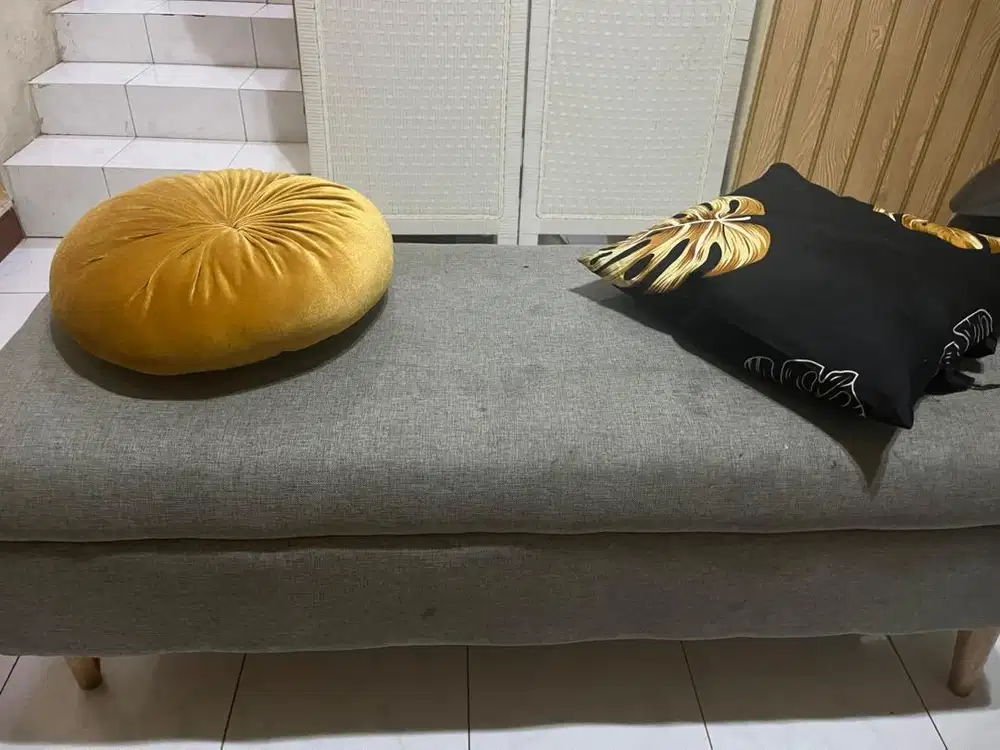 1 set sofa dan meja