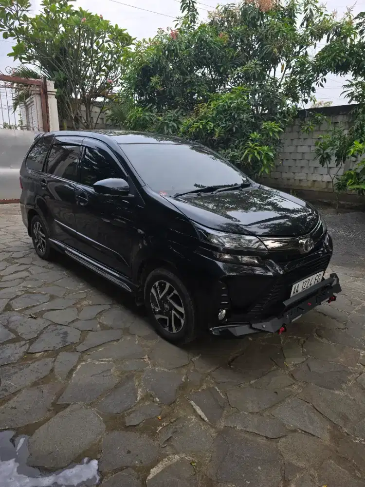 Toyota Avanza Veloz 1.5 Matic 2021 Hitam