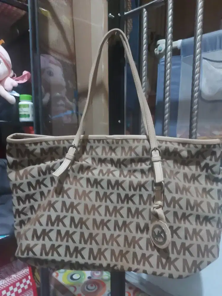 Djual tas MK jarang dipake