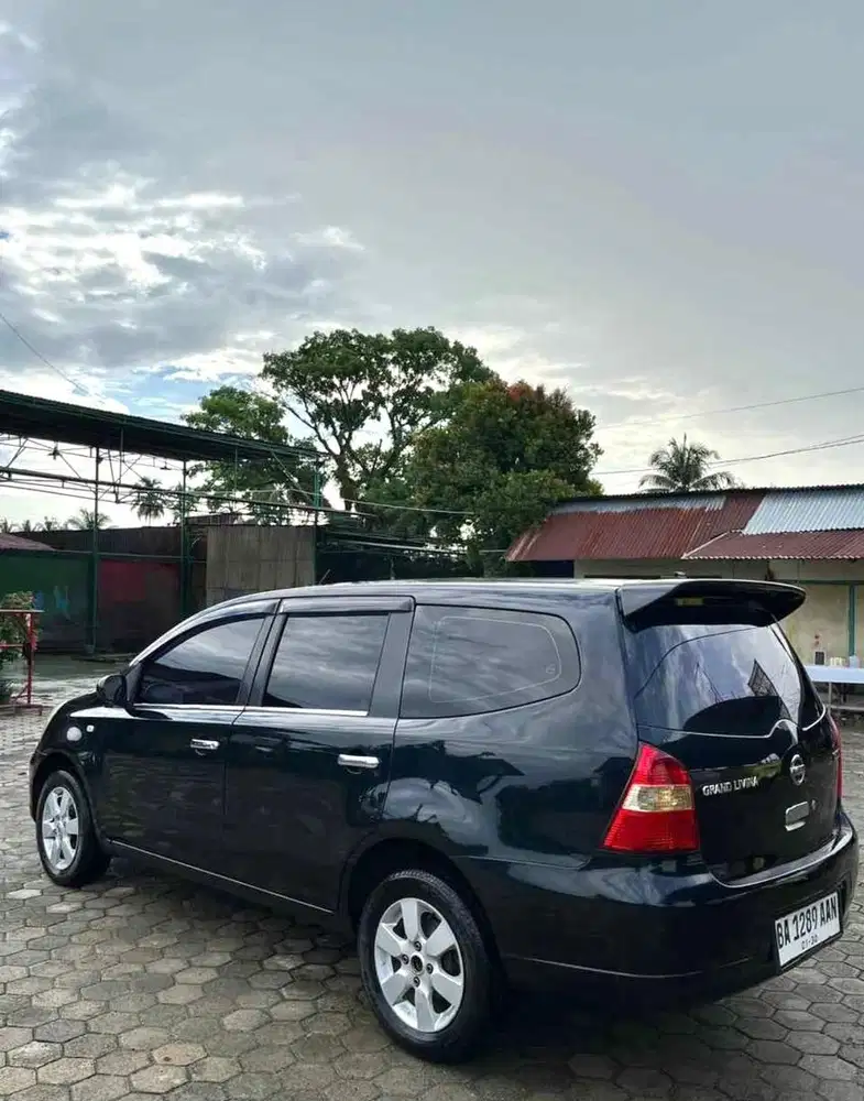 Grand livina SV 1.5 manual tahun 2008 pajak baru bayar