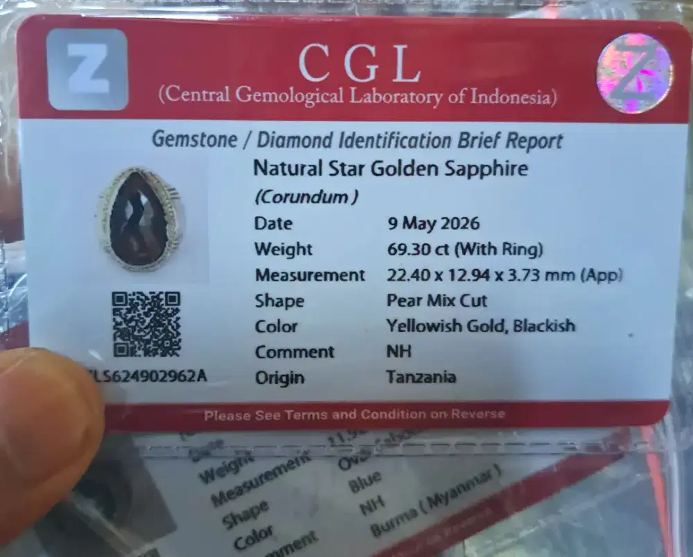 15 crt Golden sapphire lawasan no heat mulus
