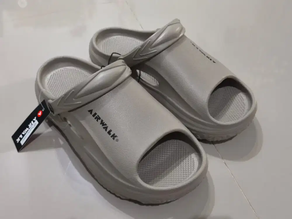 Sendal Airwalk Baru