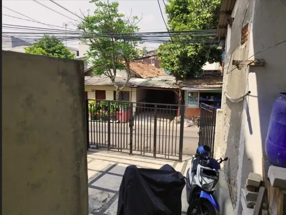 Jual rumah Lokasi strategis di pondok pinang kebayoran lama Jakarta Selatan