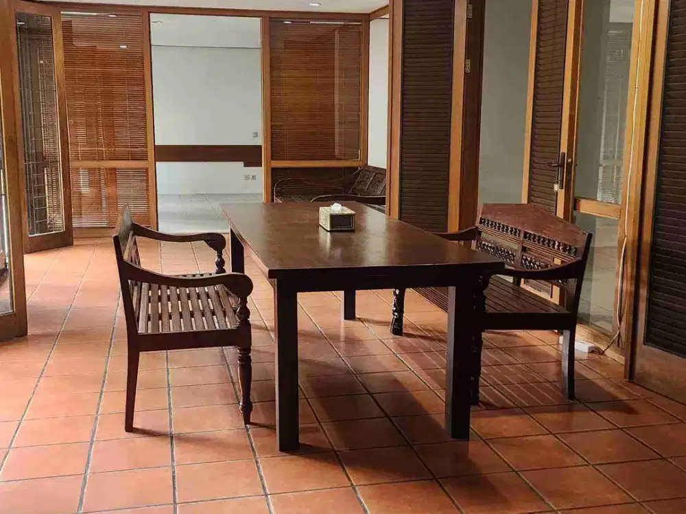 DISEWAKAN RUMAH GAYA JEPANG
