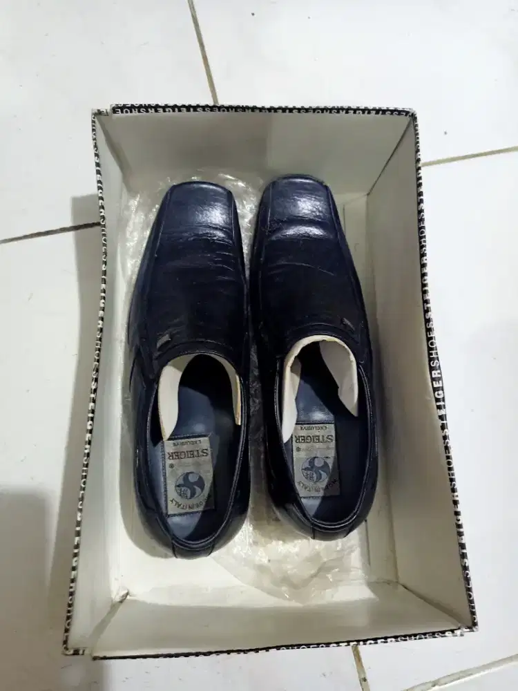 sepatu kulit hitam asli hand made ukuran 38