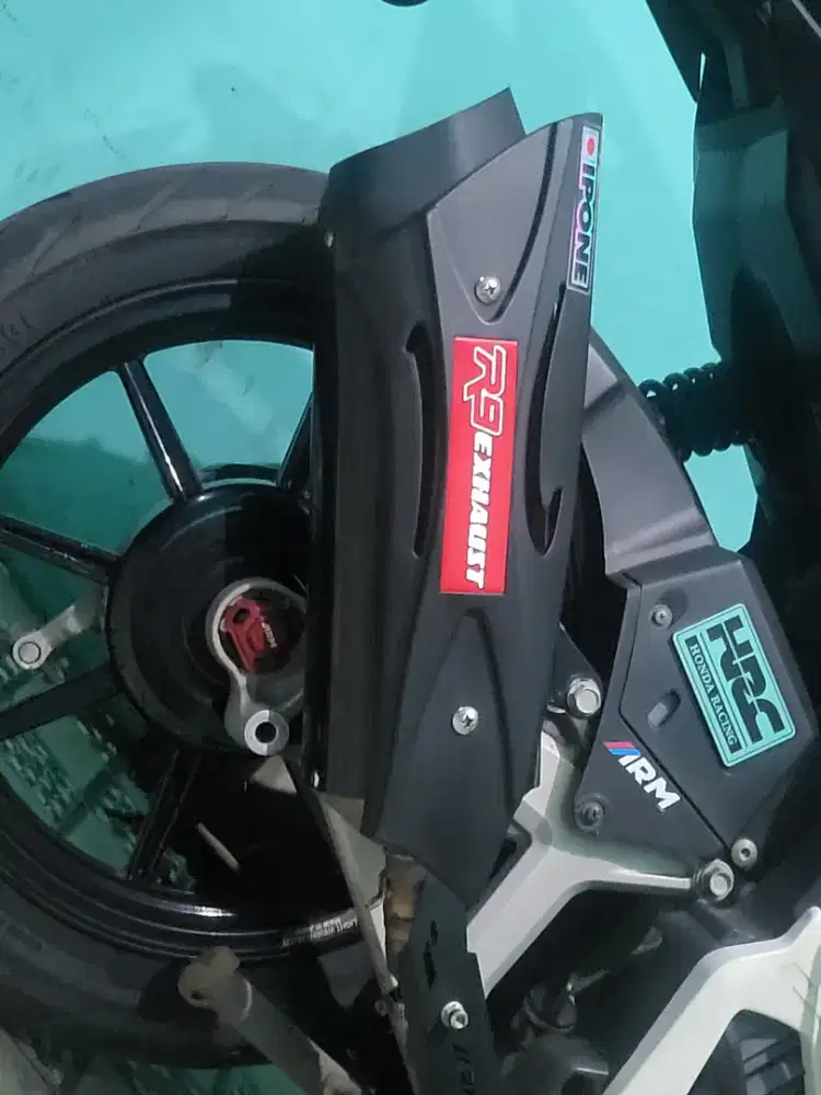 Kenalpot R9 ori baru pakai 4 bulan