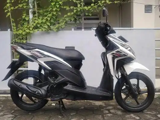 Honda Vario Techno 110 Karbu STNK BPKB KOMPLIT BAN BARU