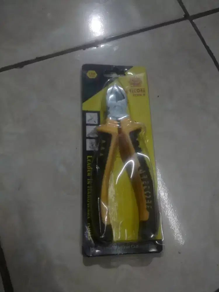 Tang Pemotong Kawat