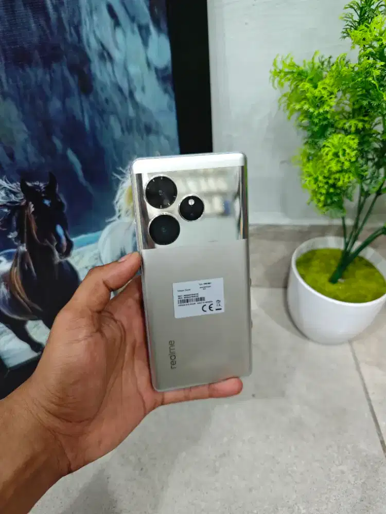 Realme GT 6 5G 12/256gb NFC Garansi Resmi Mulus