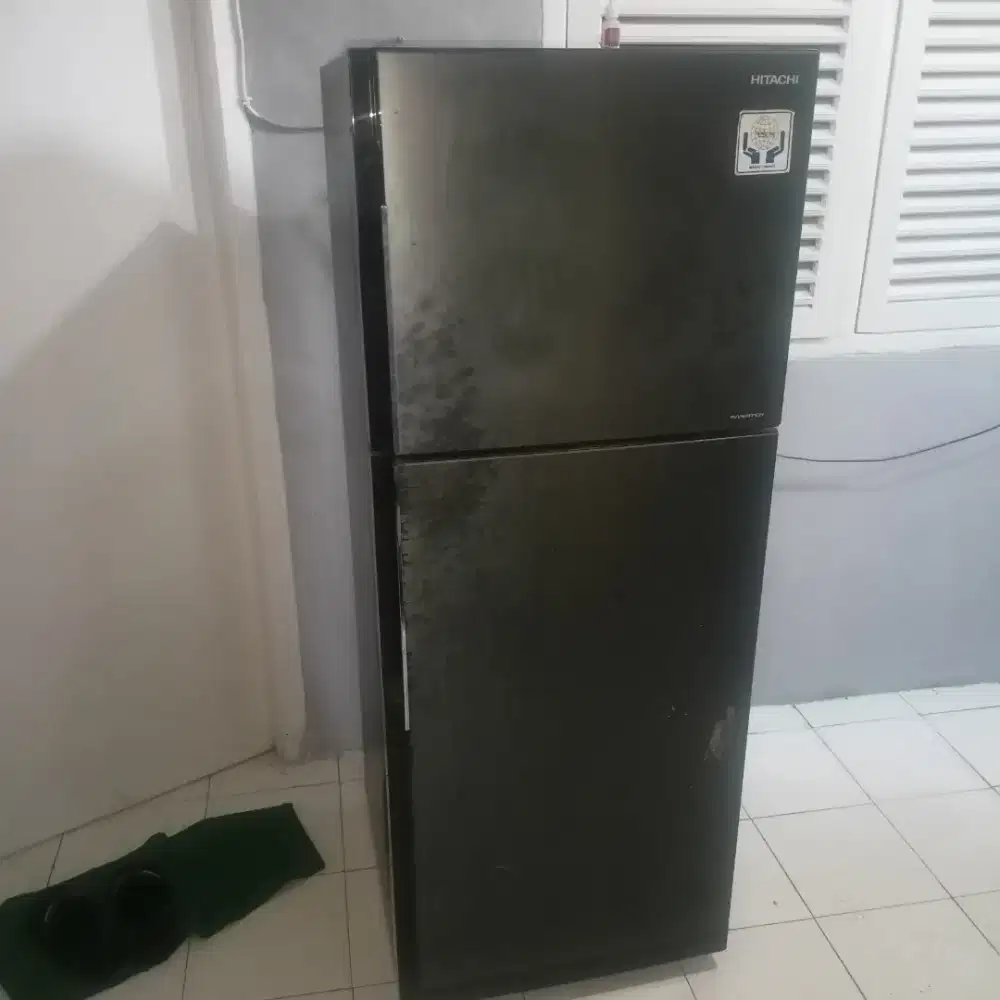 Kulkas Hitachi tidak dingin, perlu service