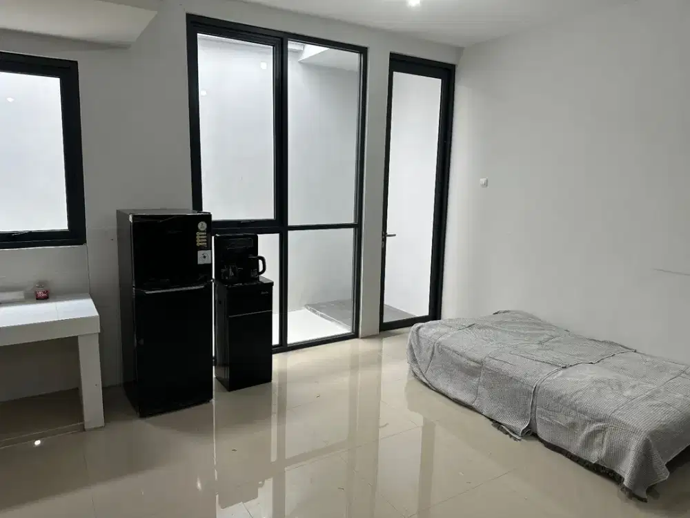 Sewa Kontrakan Rumah di Royal Residence Harga Murah Dekat Citraland Surabaya Barat Harian Perumahan Per 2026 Dibawah 1jt