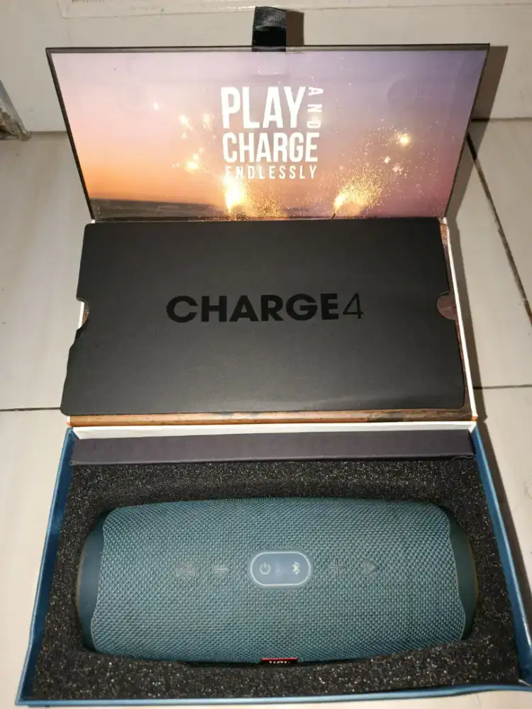 JBL (HARMAN) CHARGE 4