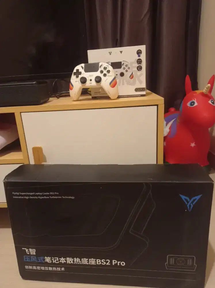 FlyDigi BS2 Pro (Pristine) Cooler + Nova Wireless WGP14V2 Gamepad