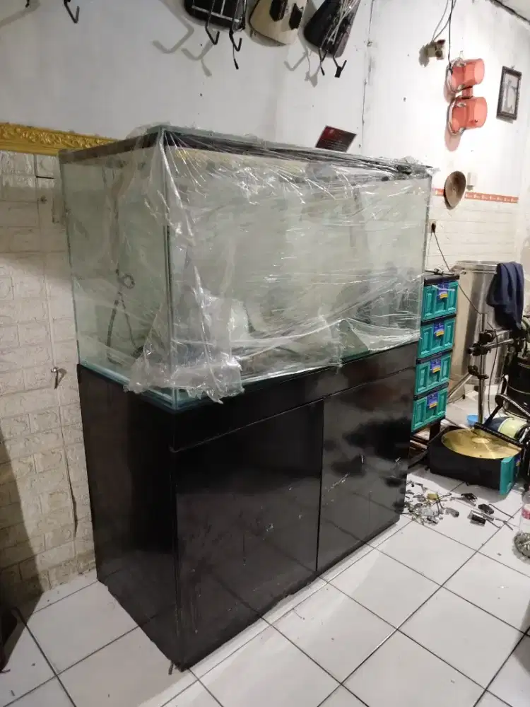 Aquarium kabinet