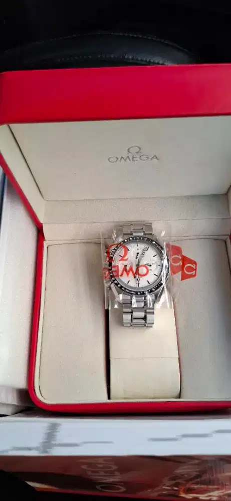Jam tangan Omega speed master KW tier 5