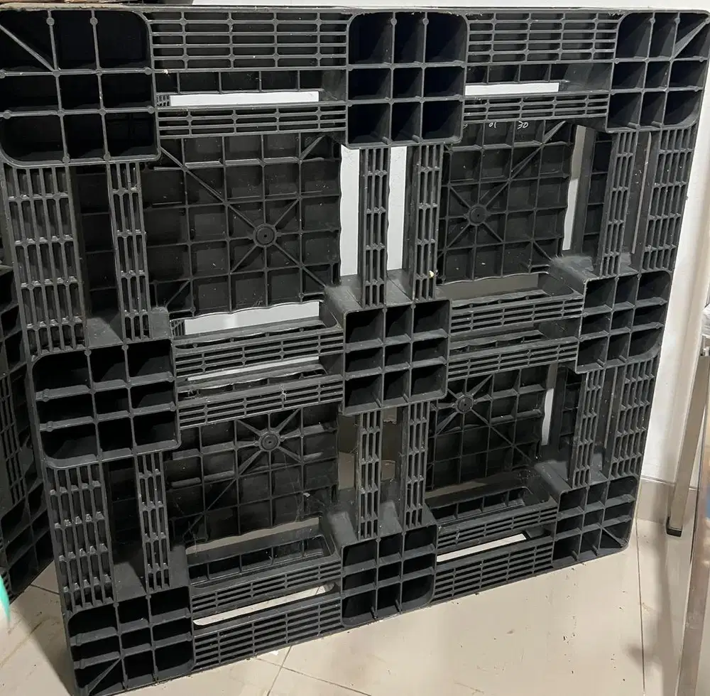 Dijual Palet Hitam Plastik
