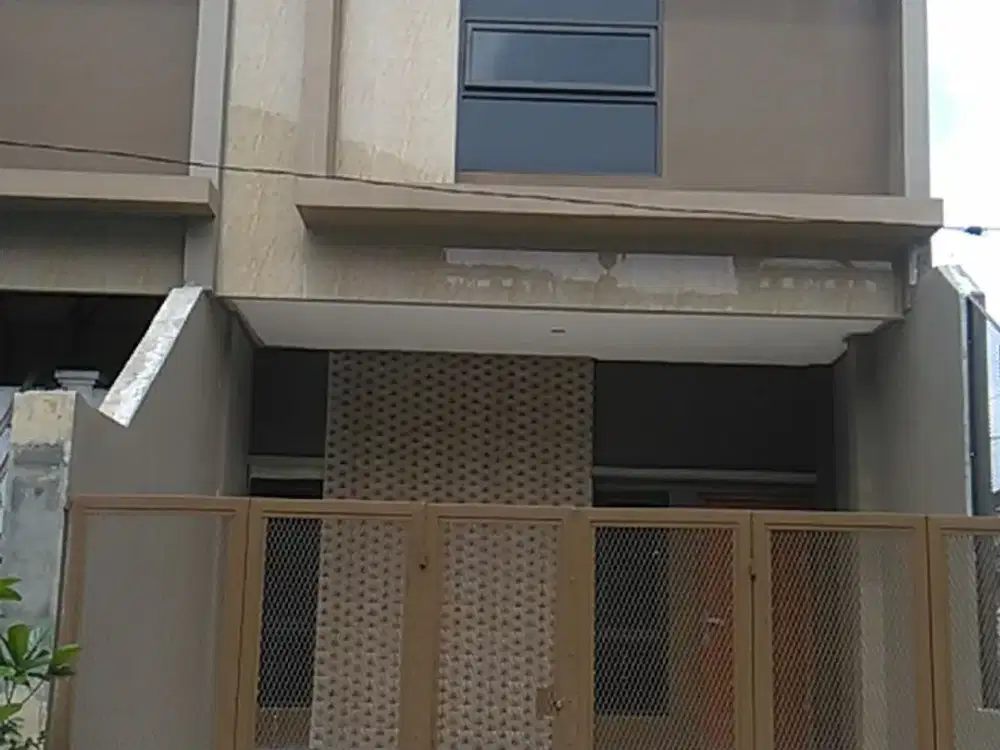 Rumah Siap Pakai 2 Lantai di Sayap Peta Dekata Tegalega