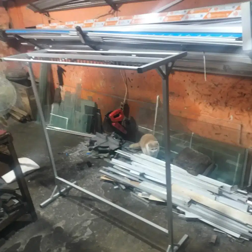 Jemuran T bahan aluminium kondisi baru
