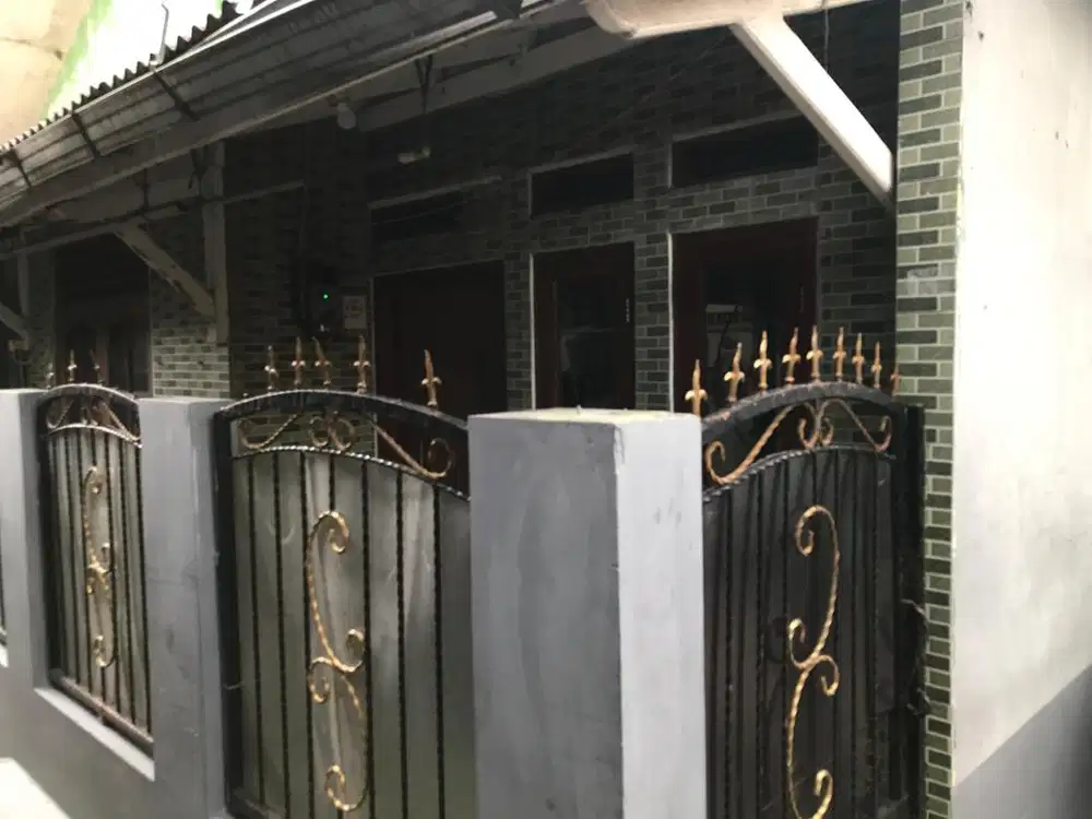 Dijual/Dikontrakan rumah strategis dekat stasiun sudimara