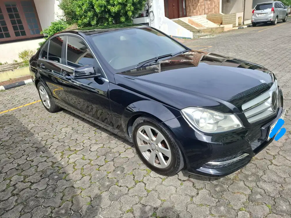 Mercedes-Benz C200 2013
