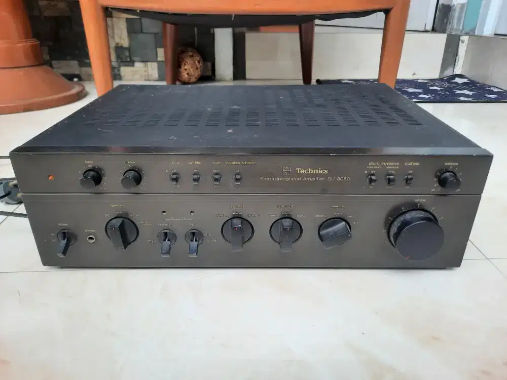 Amplifier Technics SU-8080 seri tinggi
