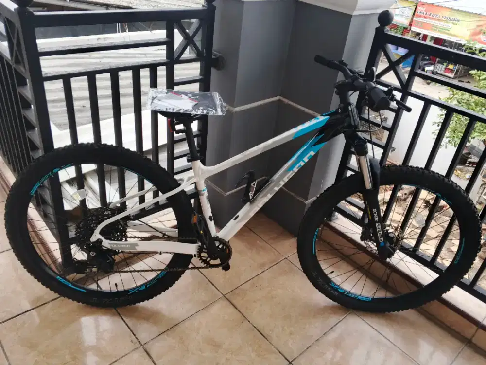 Polygon Xtrada 5 Like New