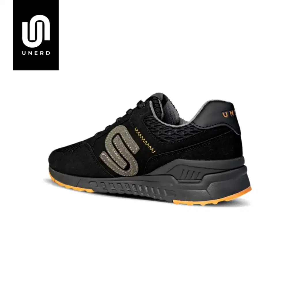 Sepatu Unerd DHIGH V2 Black