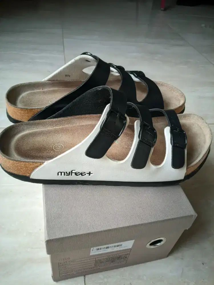 Sendal fashion sekaligus sandal kesehatan