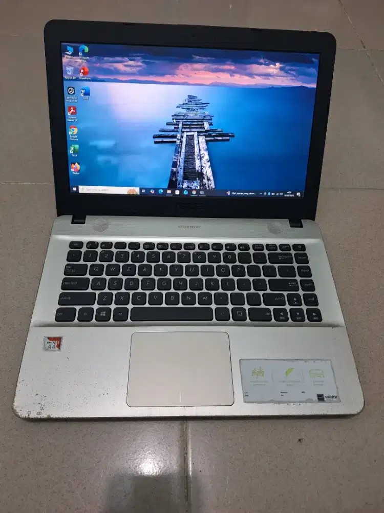 Bismillah dijual laptop asus amd a4 siap pakai