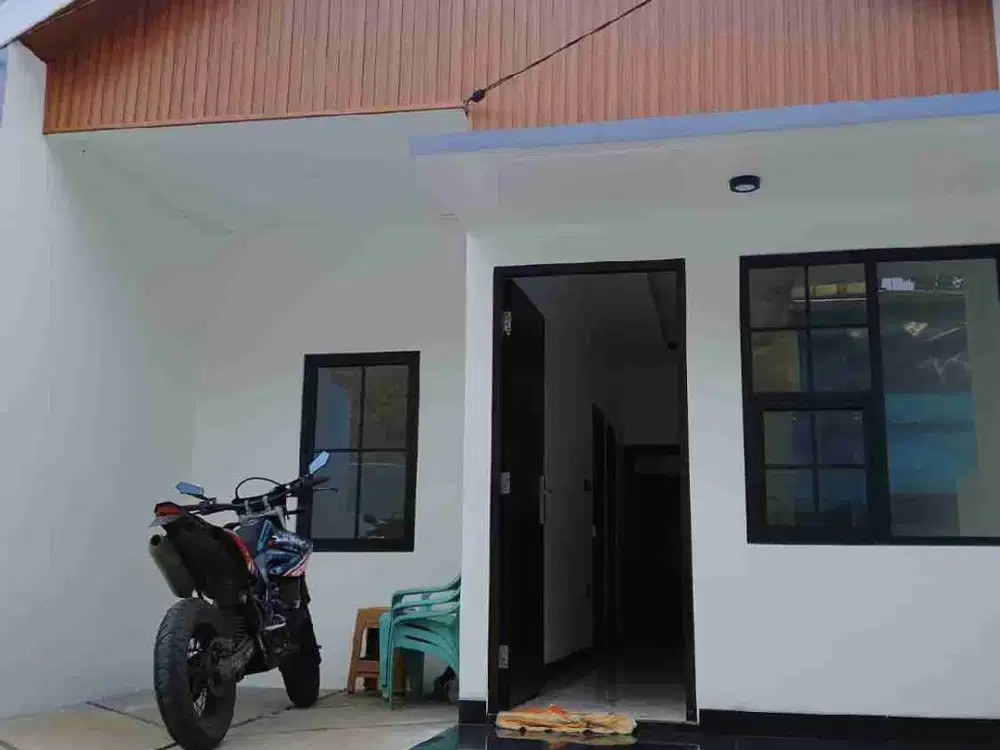 Di jual rumah minimalis kokoh permanen baru jadi lokasi jln masjid Fatahillah Ciledug Tangerang kota