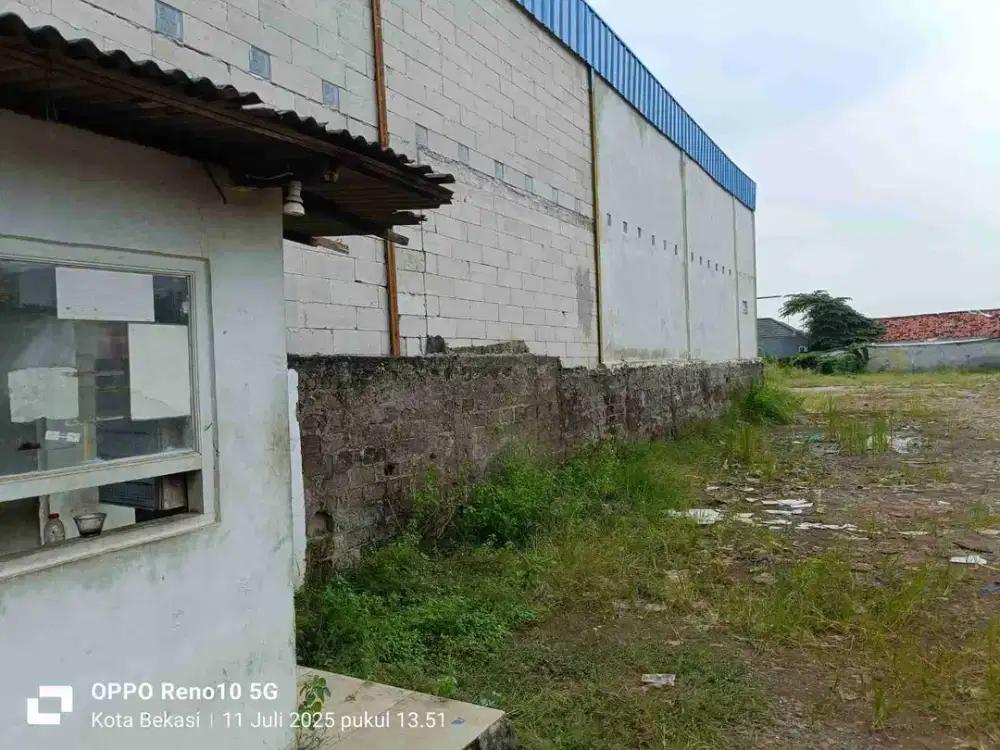 di sewakan gudang bekas pul kontener/alat berat